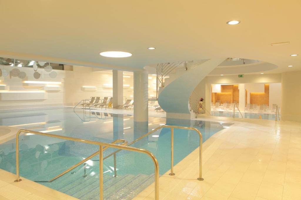 Hotel Mirna - Terme & Wellness Lifeclass Portorož Dış mekan fotoğraf